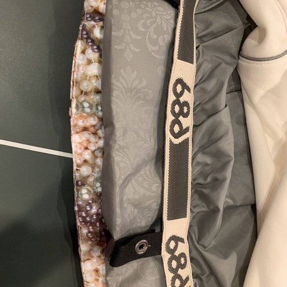 NWT 686 Youth Girls Snow Ski Jacket Smarty Isabella Pearls Size Medium - Picture 3 of 8